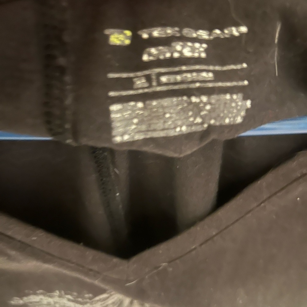 Tek Gear Black shirt with White Logo - Picture 4 of 4